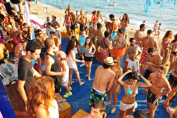 Champagne Shower @ Edde Sands